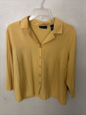 Karen Scott Golden Yellow Button-Down Collared Women's Shirt